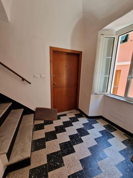 Silver Sands Finale Ligure - Traditional Apartment - 4 Beds & Terrace By The Beach Dış mekan fotoğraf