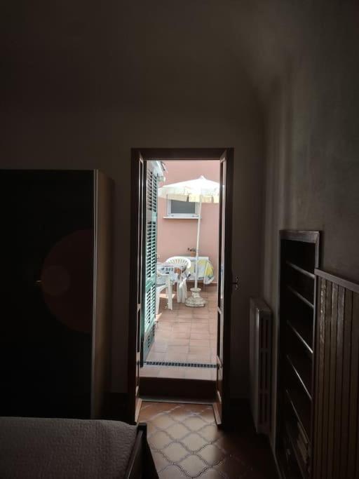 Silver Sands Finale Ligure - Traditional Apartment - 4 Beds & Terrace By The Beach Dış mekan fotoğraf