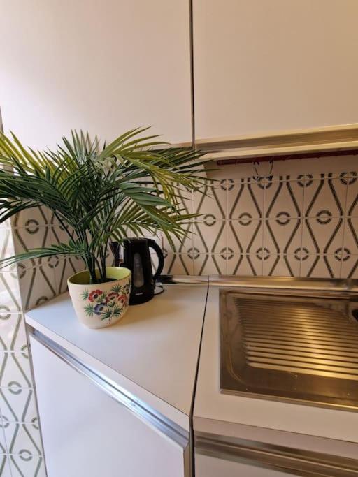Silver Sands Finale Ligure - Traditional Apartment - 4 Beds & Terrace By The Beach Dış mekan fotoğraf